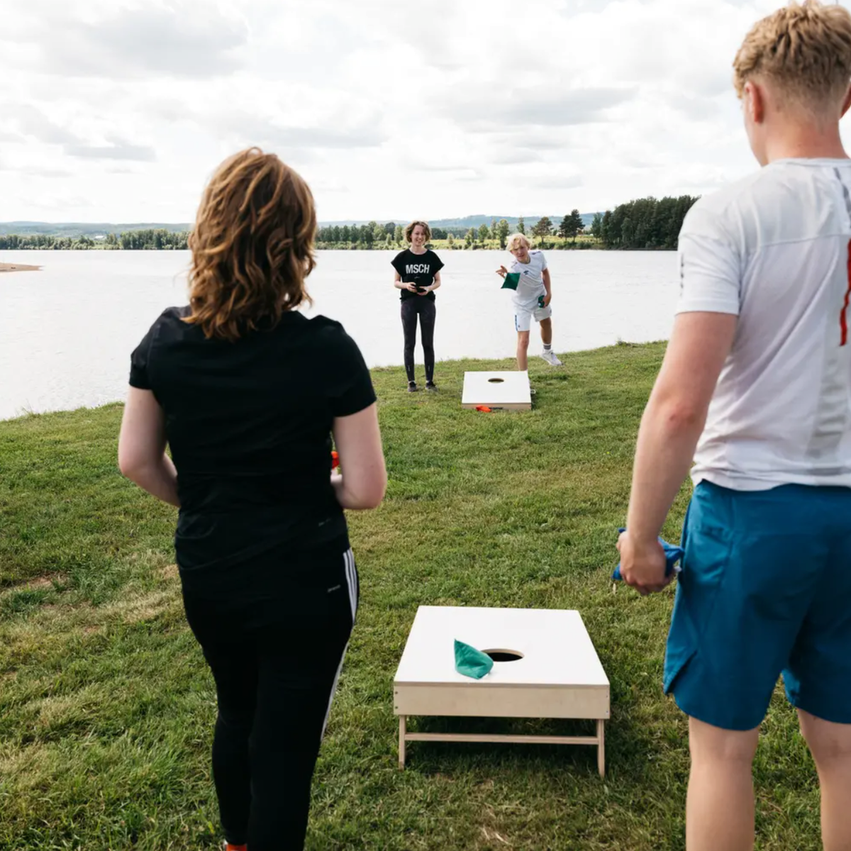 Cornhole Spel – Turneringsklassat Kastspel med Ärtpåsar